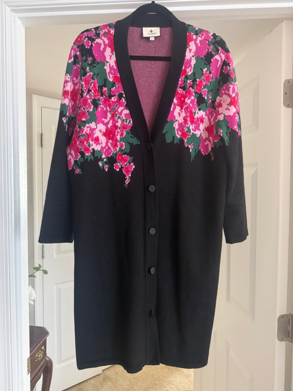 Tuckernuck Climbing Roses Knit Jacquard Liv Cardigan - Picture 2 of 3